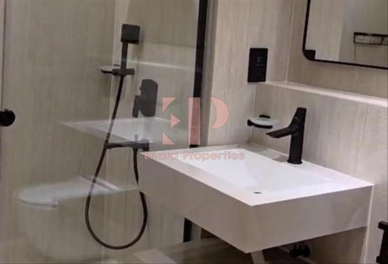 Modern Apartment | Prime Location | Spacious photo 8