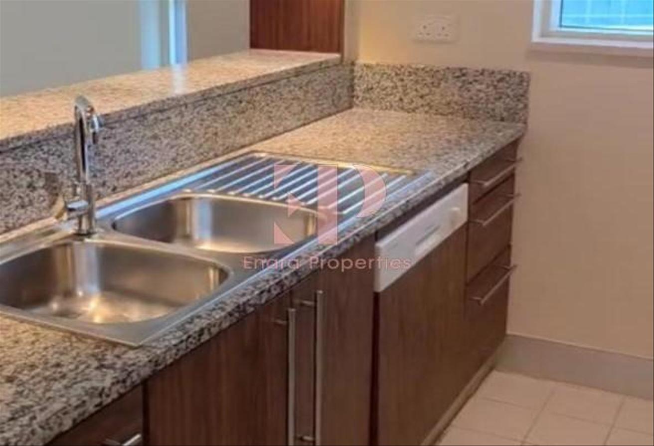 Modern Apartment | Prime Location | Spacious photo 7