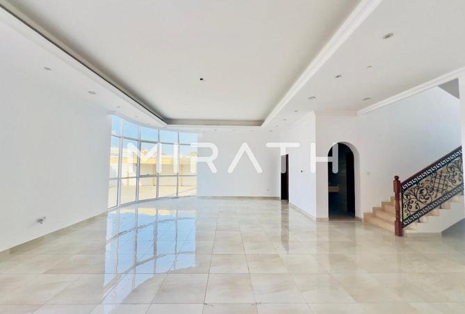 71510009 - Property Image 2