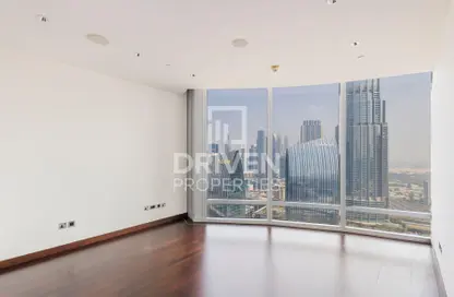 Apartment - 2 Bedrooms - 3 Bathrooms for sale in Burj Khalifa Zone 2B - Burj Khalifa Area - Downtown Dubai - Dubai