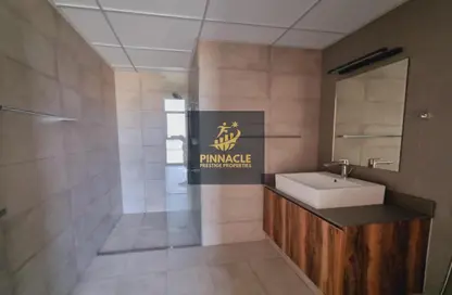 Apartment - 3 Bedrooms - 3 Bathrooms for sale in Al Mamsha - Muwaileh - Sharjah
