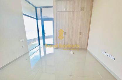 Apartment - 3 - 4 for rent in Al Reem Bay Towers 1 - Najmat Abu Dhabi - Al Reem Island - Abu Dhabi Apartment - 3 - 4 for rent in Al Reem Bay Towers 1 - Najmat Abu Dhabi - Al Reem Island - Abu Dhabi