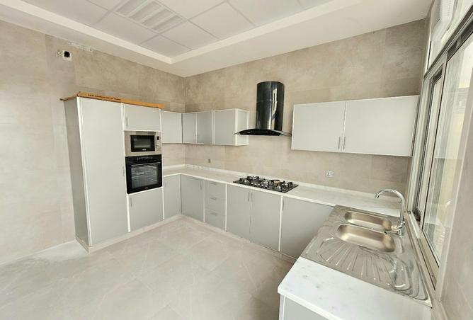 121093642 - Property Image 2