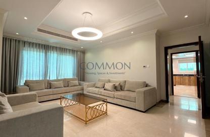 Villa - 4 - 5 for rent in Jumeirah Islands - Dubai Villa - 4 - 5 for rent in Jumeirah Islands - Dubai