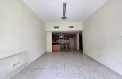 شقة - 2 غرف نوم - 3 حمامات للايجار في مبنى 113 - طراز حديث - ديسكفري جاردنز - دبي