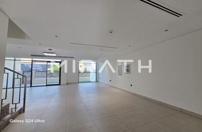 Villa - 5 - 5 for rent in Dubai Investment Park 1 (DIP 1) - Dubai Investment Park (DIP) - Dubai