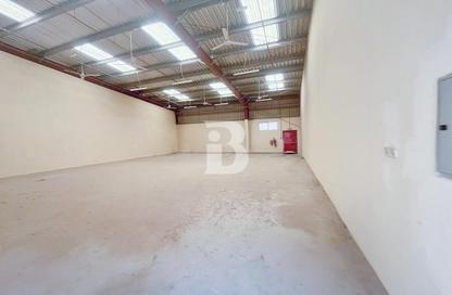 Warehouse - Studio for rent in Phase 2 - Dubai Investment Park (DIP) - Dubai