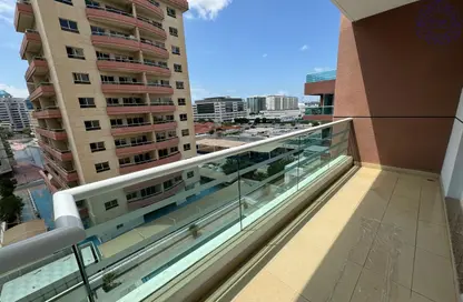 Apartment - 2 Bedrooms - 3 Bathrooms for rent in Emerald Oud Metha - Oud Metha - Bur Dubai - Dubai