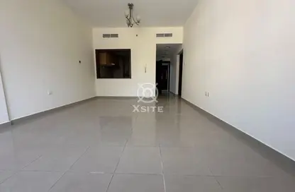 شقة - 2 غرف نوم - 3 حمامات للايجار في مساكن دزير - ديستريكت 17 - قرية جميرا الدائرية - دبي
