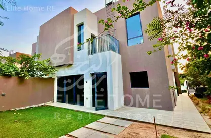 فيلا - 3 غرف نوم - 4 حمامات للبيع في الجادة - الشارقة