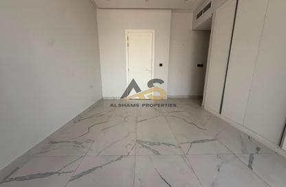 Apartment - 1 Bedroom - 2 Bathrooms for rent in Kay 10 Building - Dubai Land Residence Complex - Dubai Apartment - 1 Bedroom - 2 Bathrooms for rent in Kay 10 Building - Dubai Land Residence Complex - Dubai