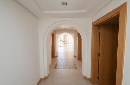 Apartment - 3 Bedrooms - 4 Bathrooms for rent in Al Das - Shoreline Apartments - Palm Jumeirah - Dubai