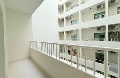 Apartment - Studio - 1 Bathroom for rent in Smart Tower 1 - Al Amerah - Ajman