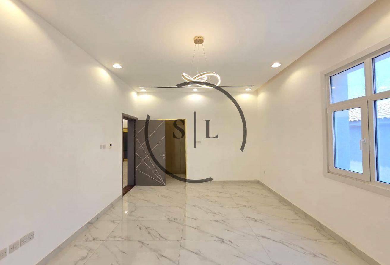 Brand New Luxury Villa with Pool, Lift and Garden photo 18