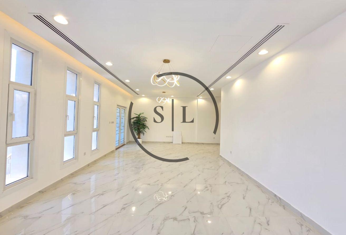 Brand New Luxury Villa with Pool, Lift and Garden photo 8