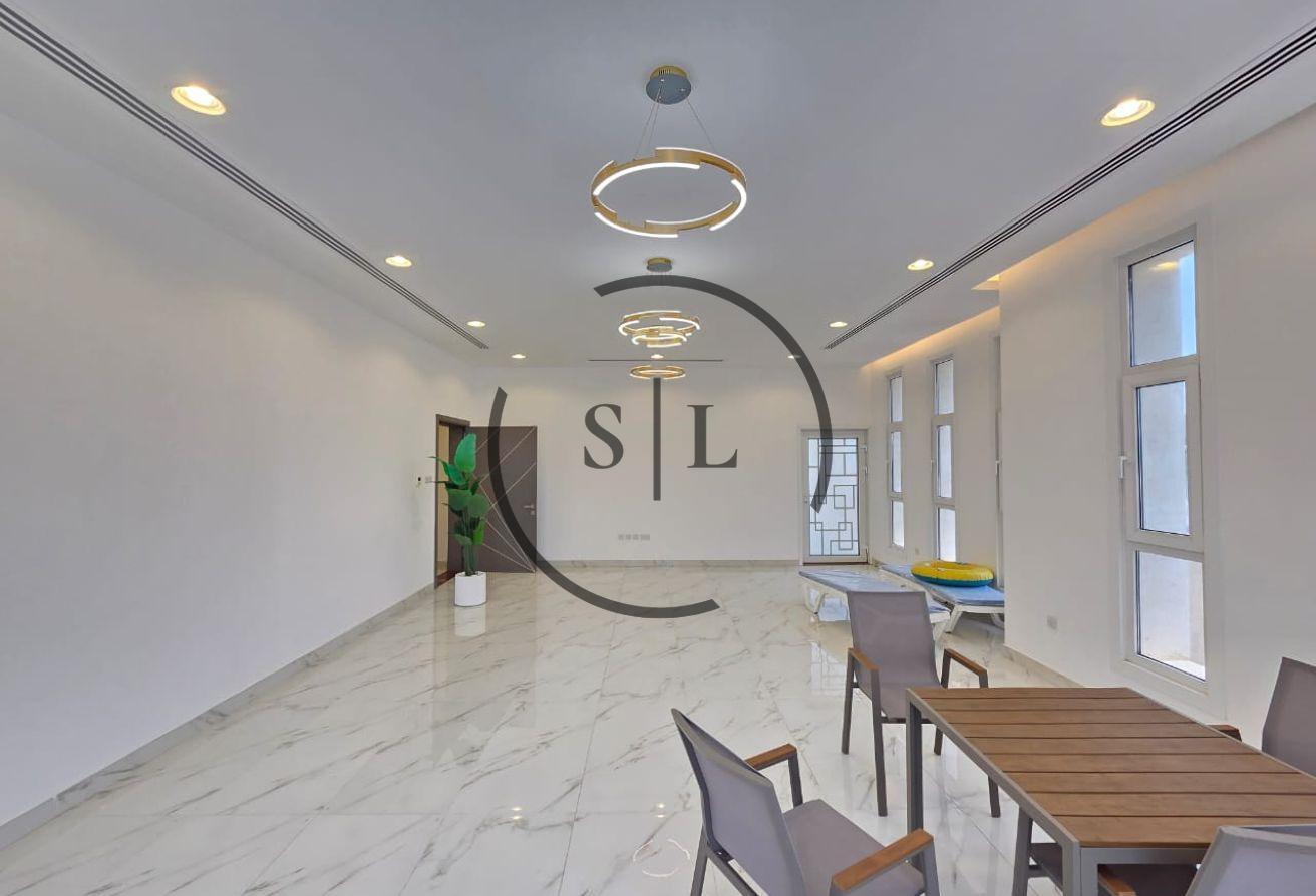 Brand New Luxury Villa with Pool, Lift and Garden photo 9