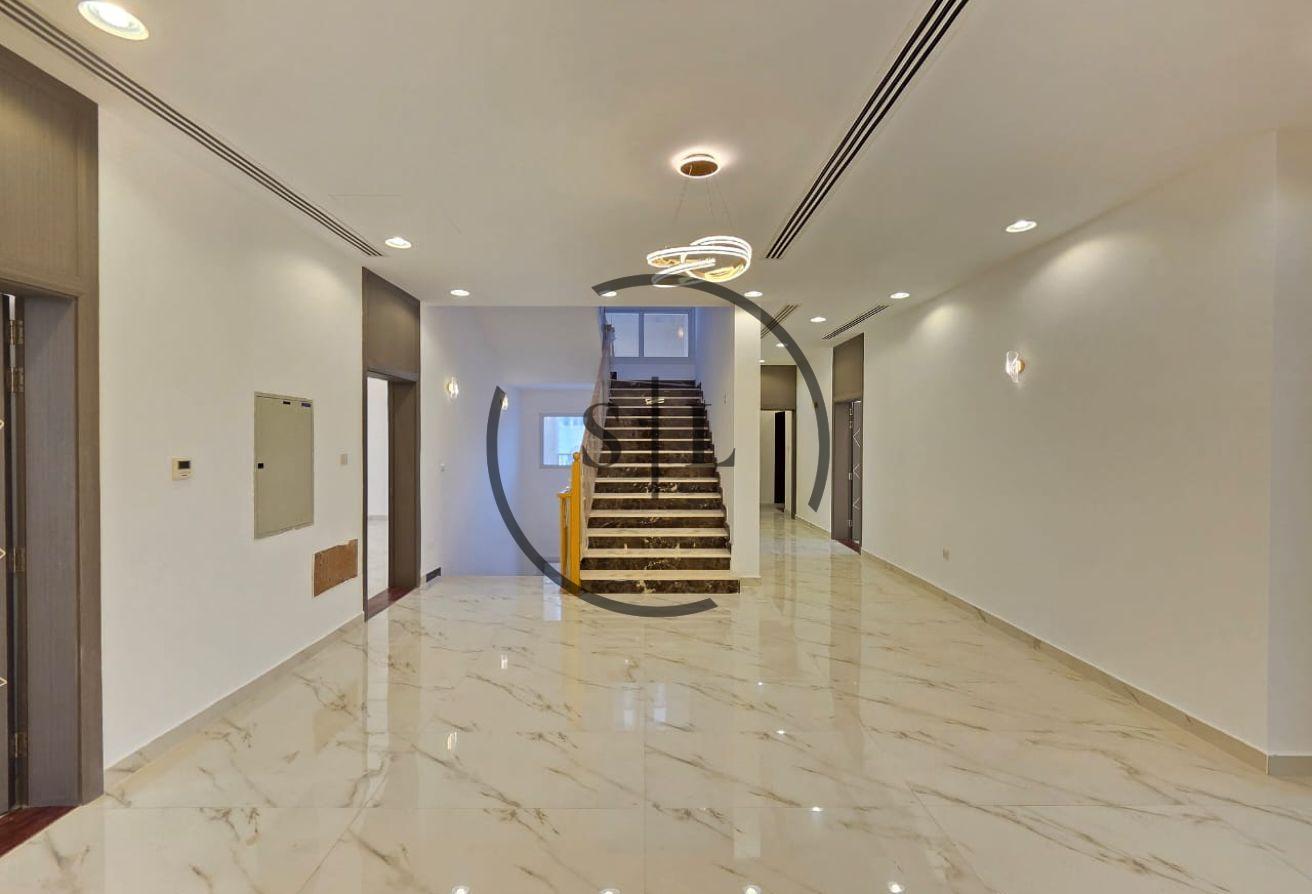 Brand New Luxury Villa with Pool, Lift and Garden photo 14