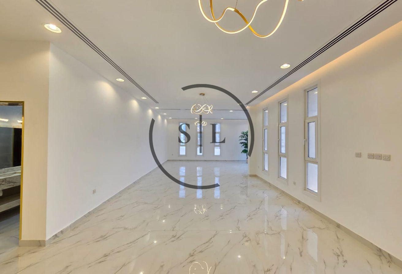 Brand New Luxury Villa with Pool, Lift and Garden photo 6