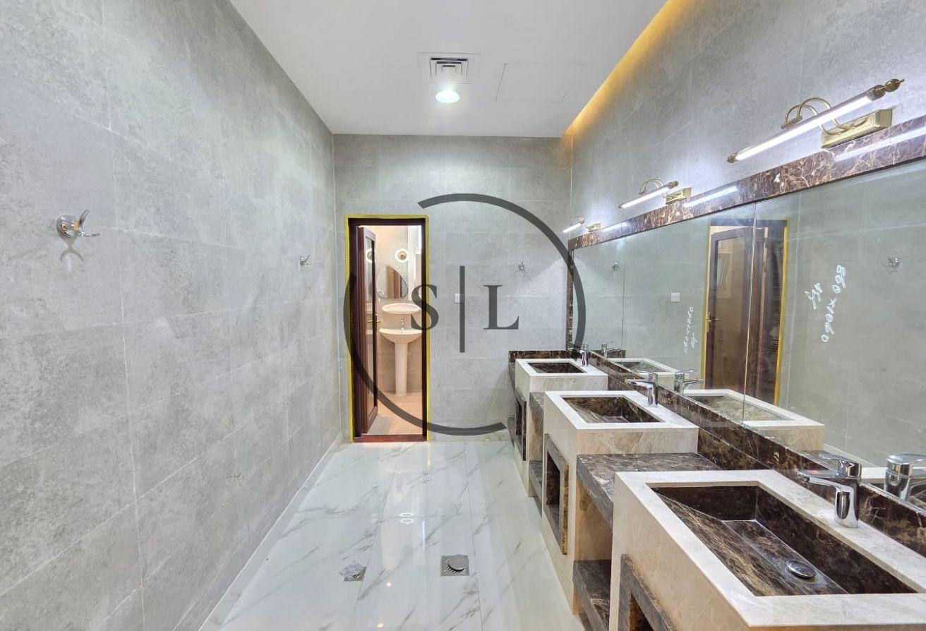Brand New Luxury Villa with Pool, Lift and Garden photo 23