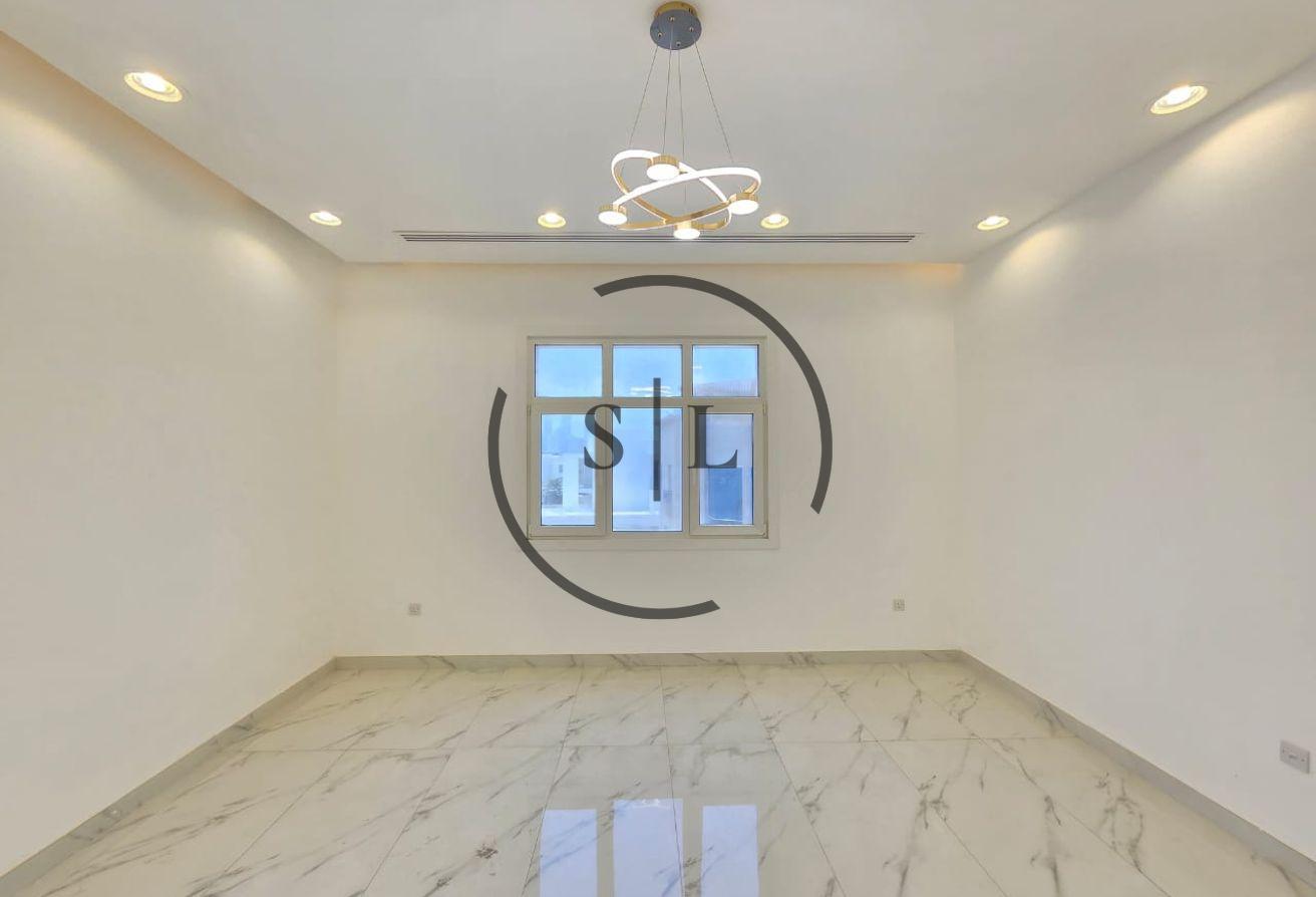 Brand New Luxury Villa with Pool, Lift and Garden photo 21