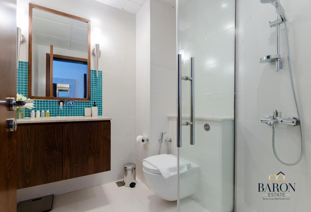 Upgraded | Sea View | Fully Furnished photo 13