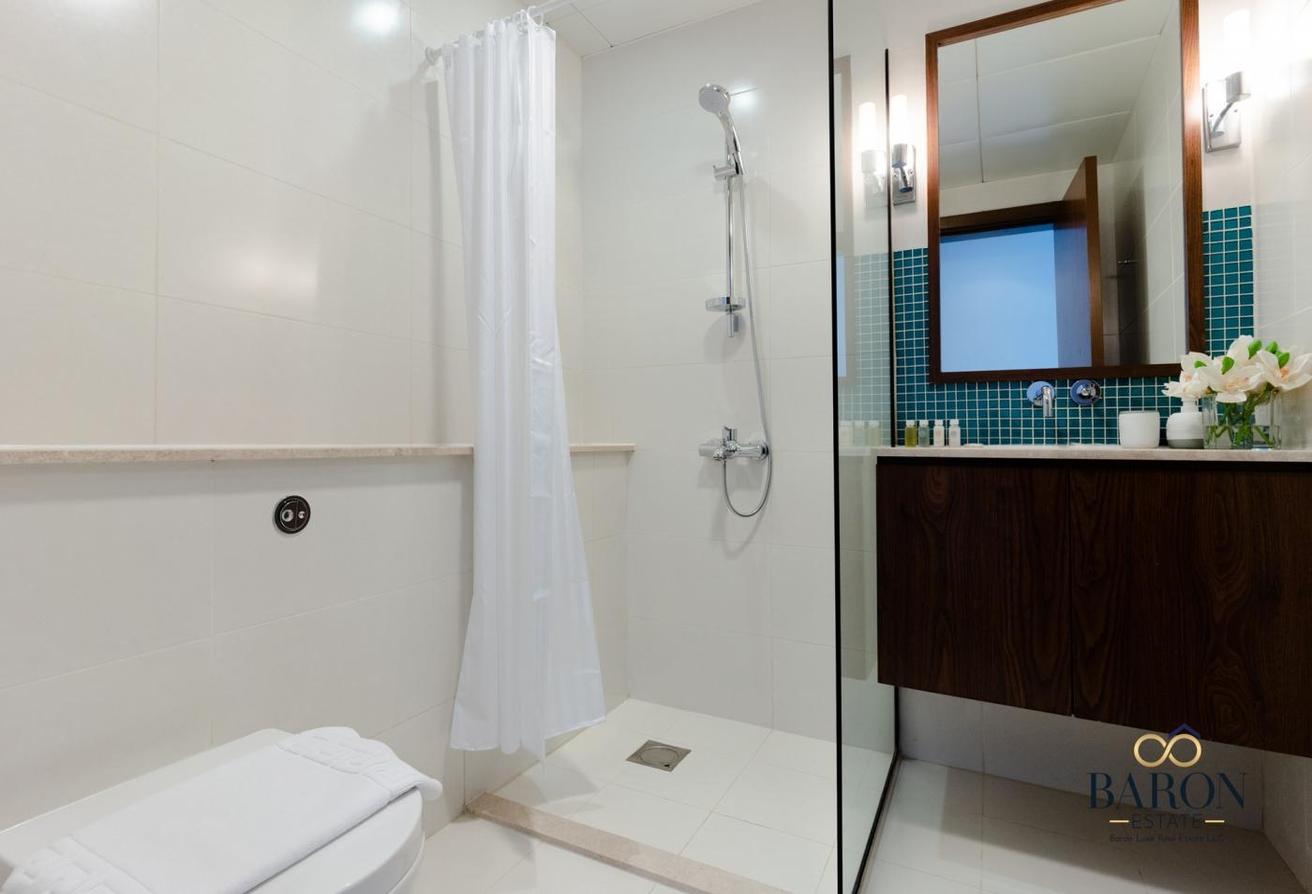 Upgraded | Sea View | Fully Furnished photo 14