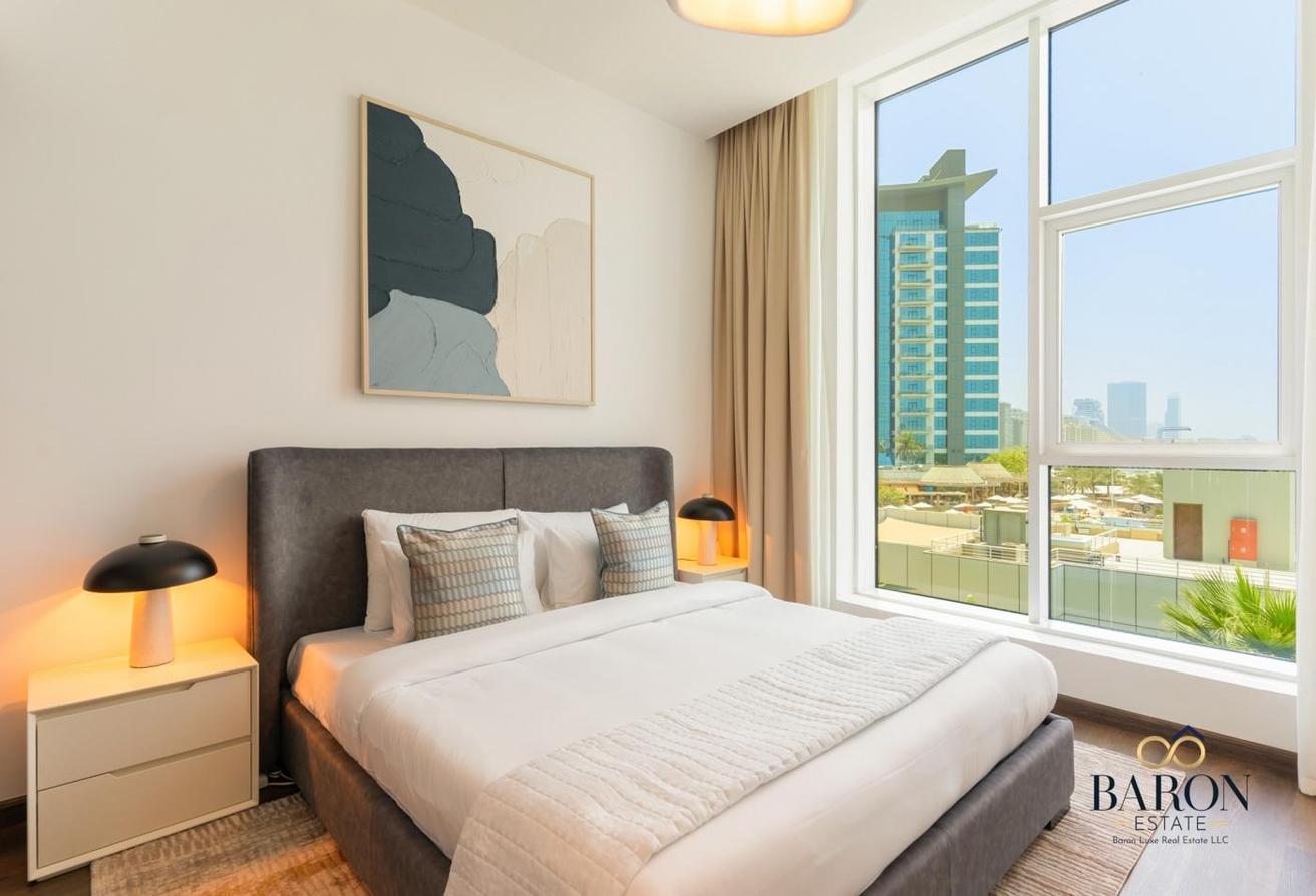 Upgraded | Sea View | Fully Furnished photo 7