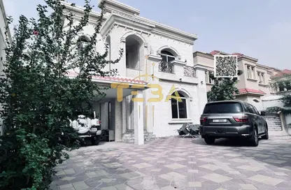 مجمع سكني - 5 غرف نوم - 7 حمامات للبيع في 1 المويهات - المويهات - عجمان