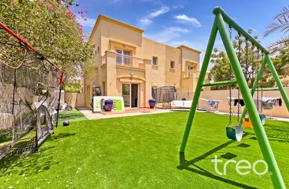 فيلا - 3 غرف نوم - 3 حمامات للبيع في الينابيع 8 - الينابيع - دبي