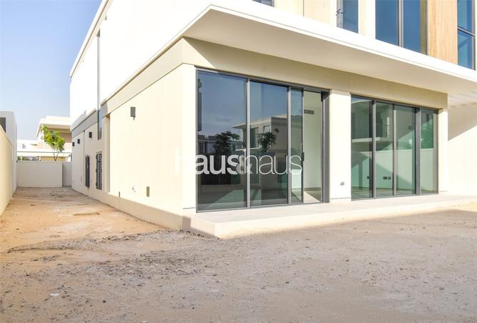 128352394 - Property Image 2