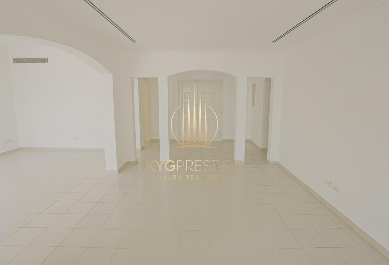 5BR Large Layout | Skyline View | Quiet Location photo 3
