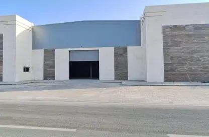 Warehouse - Studio - 1 Bathroom for rent in Al Sajaa - Sharjah