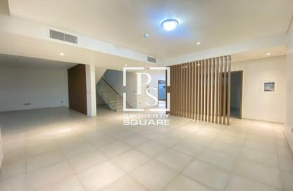 Villa - 4 - 7 for rent in West Yas - Yas Island - Abu Dhabi