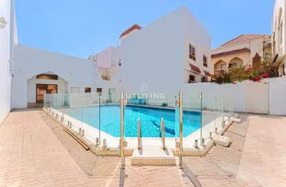 Villa - 4 Bedrooms - 5 Bathrooms for rent in Jumeirah 3 Villas - Jumeirah 3 - Jumeirah - Dubai