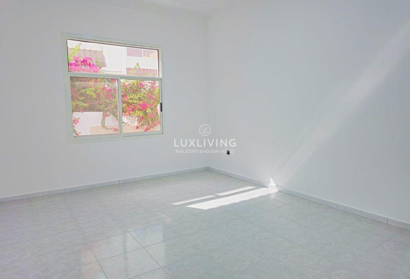 DETACHED | FULLY RENOVATED | BRIGHT 4BR+MAIDS photo 7