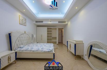 Duplex - 5 Bedrooms - 5 Bathrooms for sale in Beach Tower 2 - Al Khan Lagoon - Al Khan - Sharjah