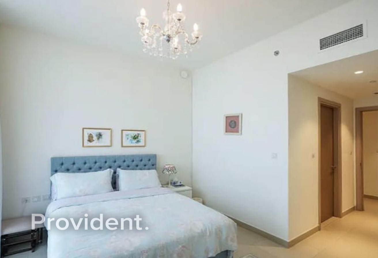 High Floor | Bright | Spacious | Vacant Soon photo 5