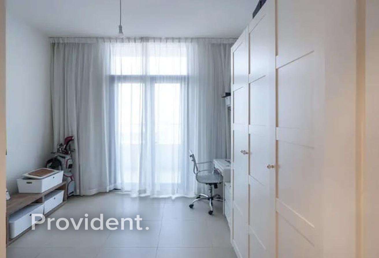 High Floor | Bright | Spacious | Vacant Soon photo 9