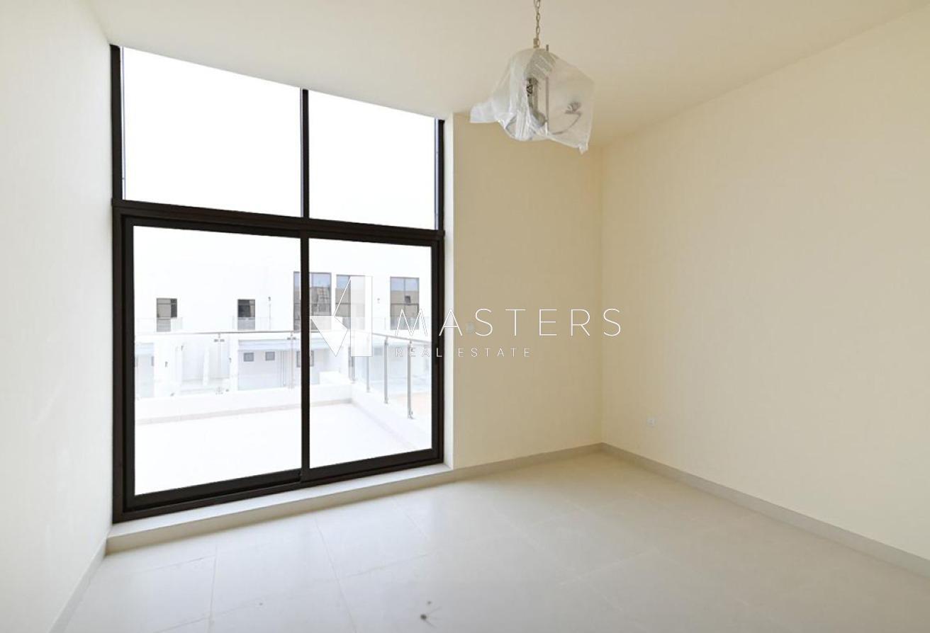 Vacant | Spacious 4BR | Gated Community photo 14