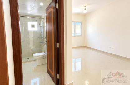 Apartment - 2 - 2 for rent in Muweileh Community - Muwaileh Commercial - Sharjah Apartment - 2 - 2 for rent in Muweileh Community - Muwaileh Commercial - Sharjah
