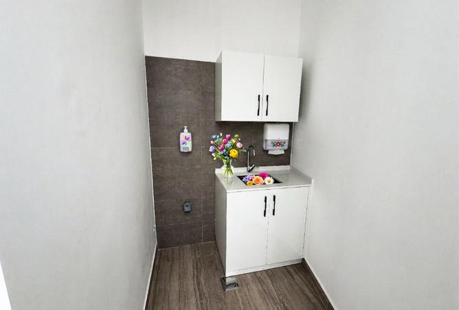 81958198 - Property Image 3