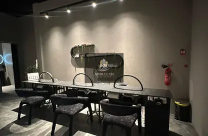 متجر - استوديو - 1 حمام للايجار في سراب 2 - الجادة - الشارقة