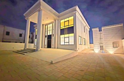 Villa - 5 Bedrooms - 7 Bathrooms for rent in Al Aweer 1 - Al Aweer - Dubai Villa - 5 Bedrooms - 7 Bathrooms for rent in Al Aweer 1 - Al Aweer - Dubai