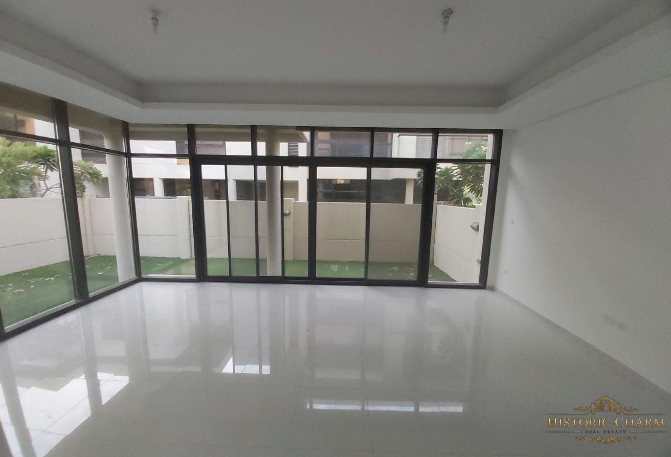 3 BR Villa in Damac Hills with Private Garden photo 7