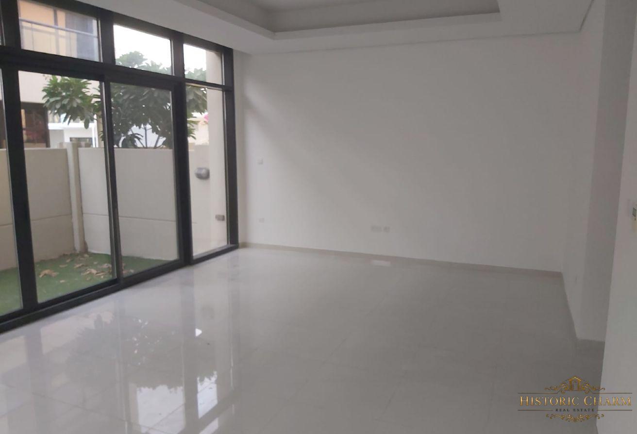 3 BR Villa in Damac Hills with Private Garden photo 25