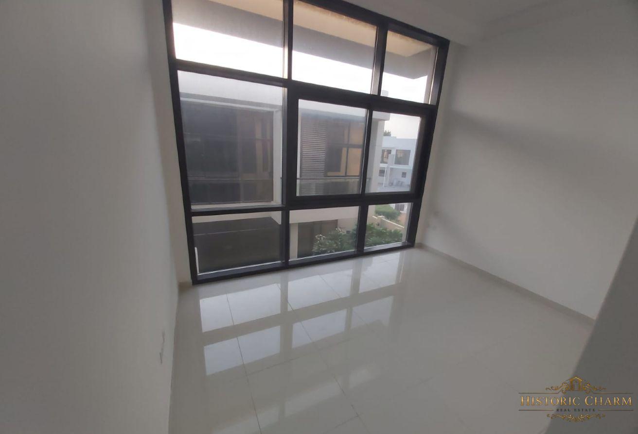 3 BR Villa in Damac Hills with Private Garden photo 14