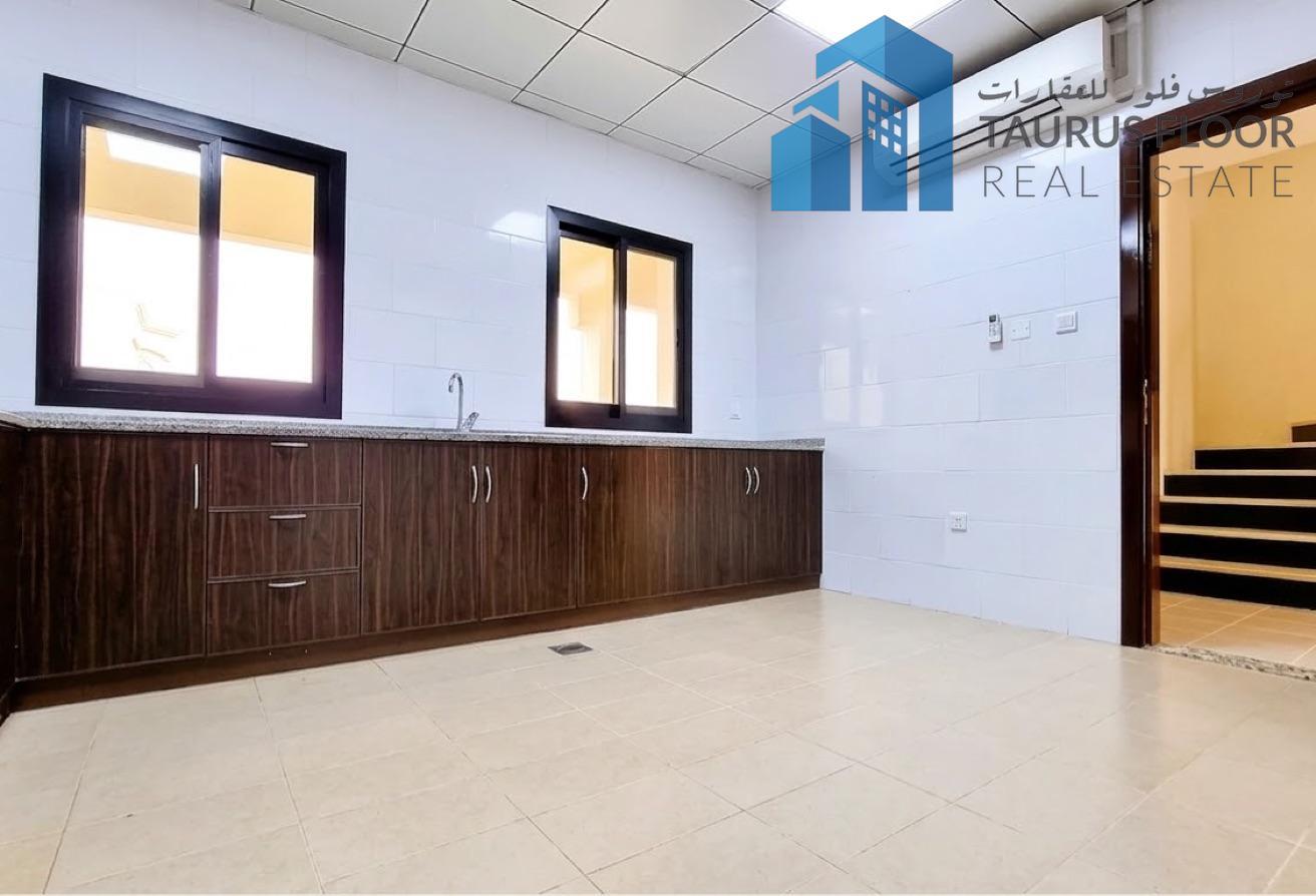 Unfurnished 4 Bed || Maid Room || Private Garden photo 6