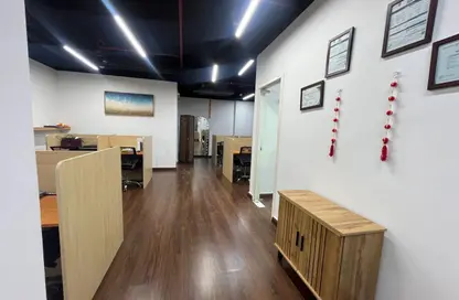 مكتب - غرفة نوم - 1 حمام للايجار في البرج الفضي - الخليج التجاري - دبي