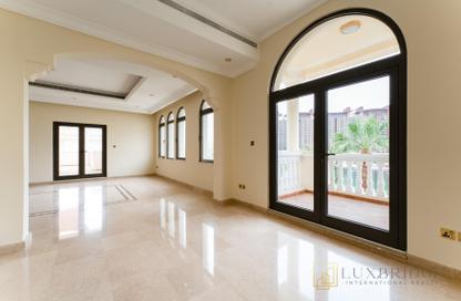Villa - 6 Bedrooms - 7 Bathrooms for rent in Signature Villas Frond A - Signature Villas - Palm Jumeirah - Dubai