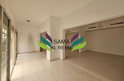 Villa - 4 Bedrooms - 4 Bathrooms for rent in Jumeirah 1 Villas - Jumeirah 1 - Jumeirah - Dubai Villa - 4 Bedrooms - 4 Bathrooms for rent in Jumeirah 1 Villas - Jumeirah 1 - Jumeirah - Dubai